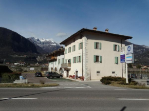 Гостиница GARDAINN La CASCINA  Рива Дель Гарда